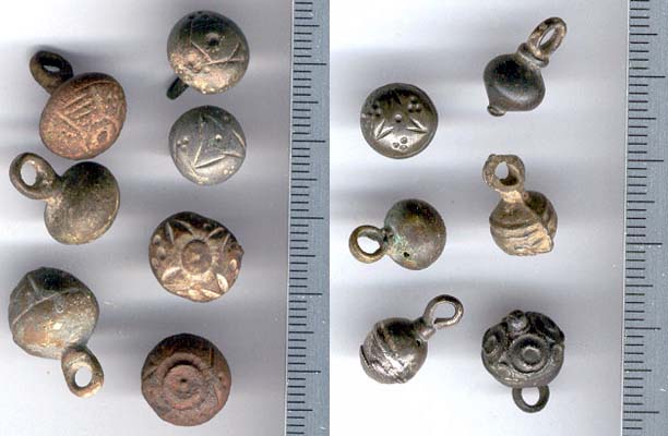 Buttons probably from early Middle ages (www.livinghistory.cz)