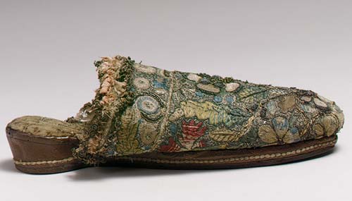 Shoe made of embroidered leather (1600-1625) is now located in Metropolitan Museum of Arts, New York