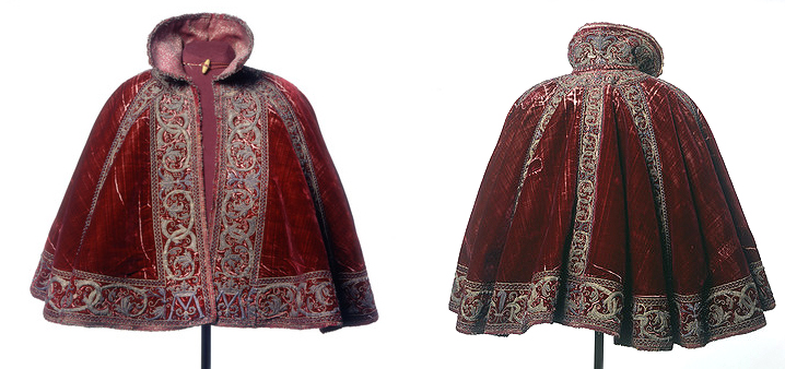 Plášť z purpurového hedvábí, 1560-1575, Museum of London